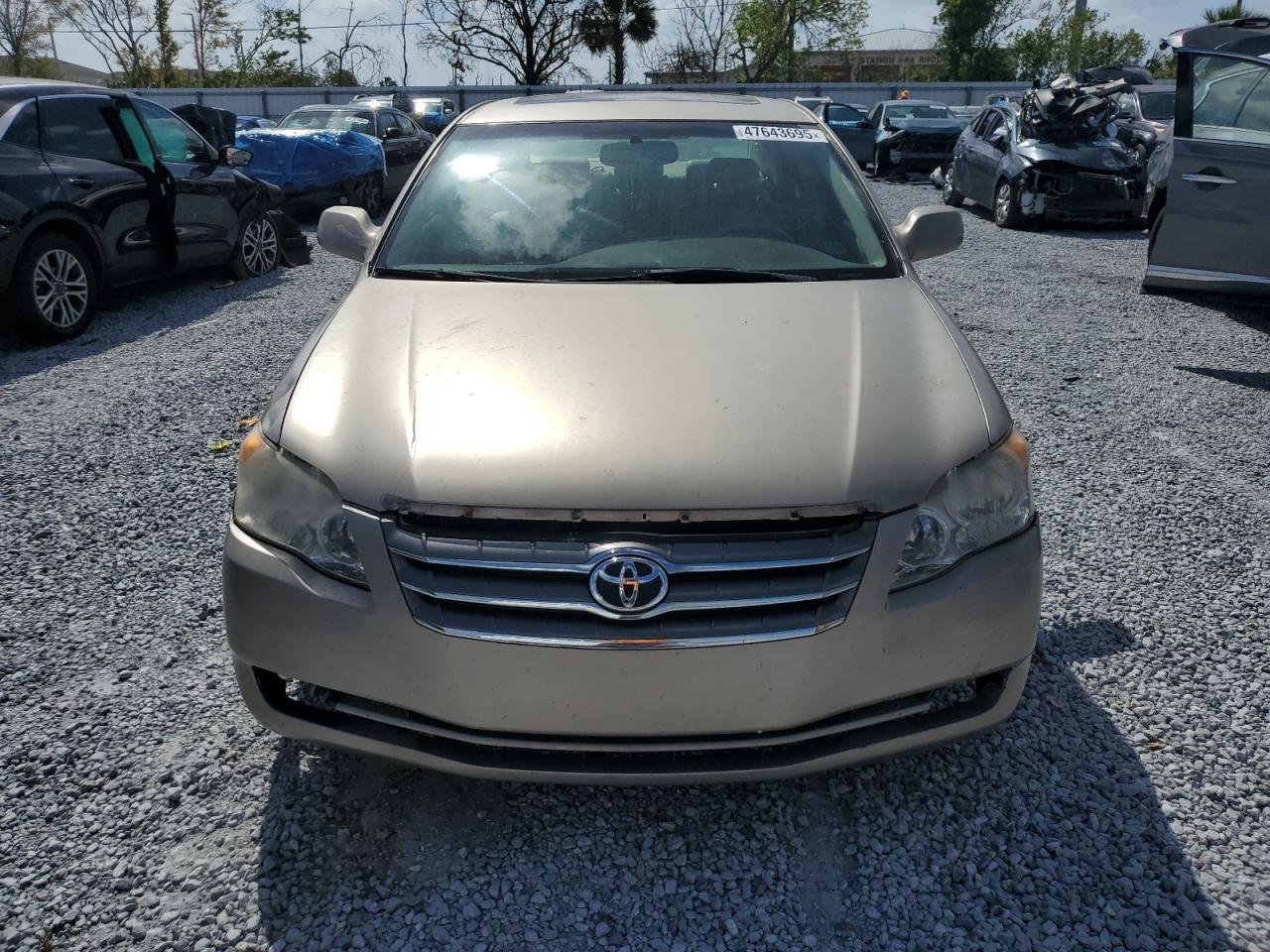 2008 Toyota Avalon - Image 5