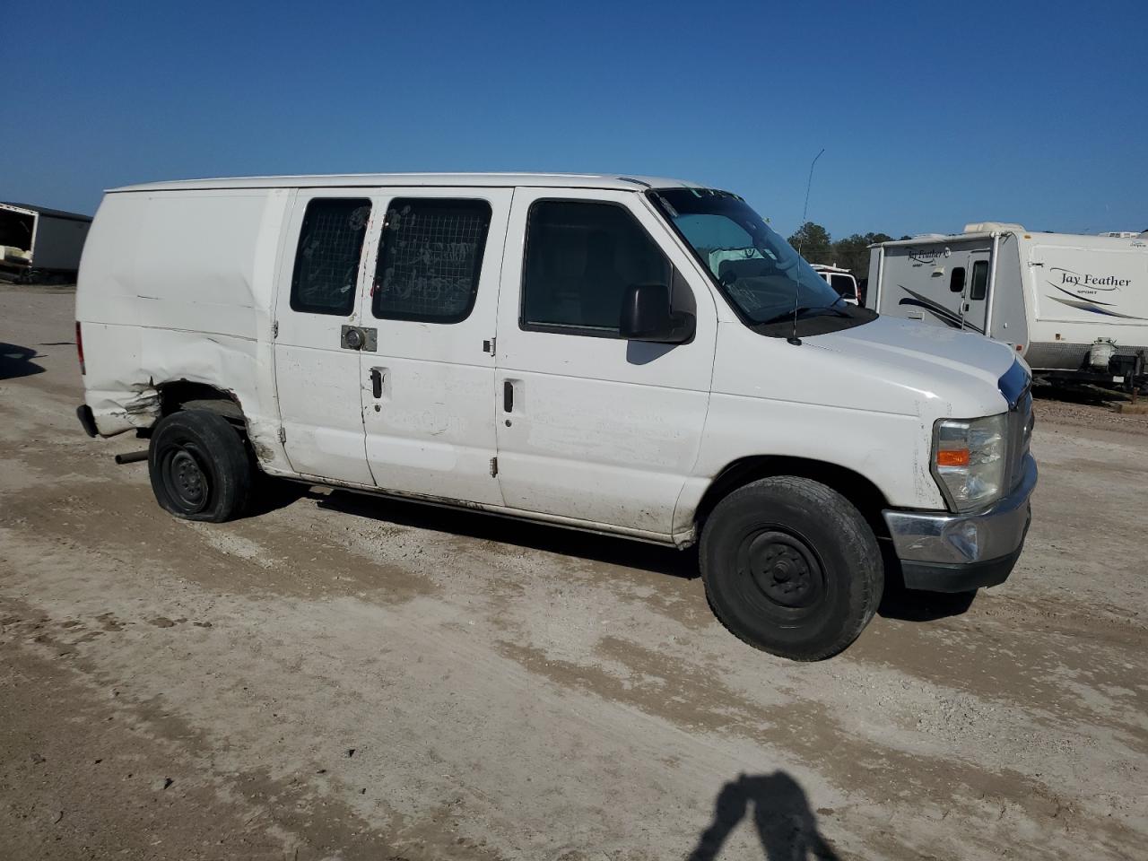 2014 Ford Econoline - Image 4