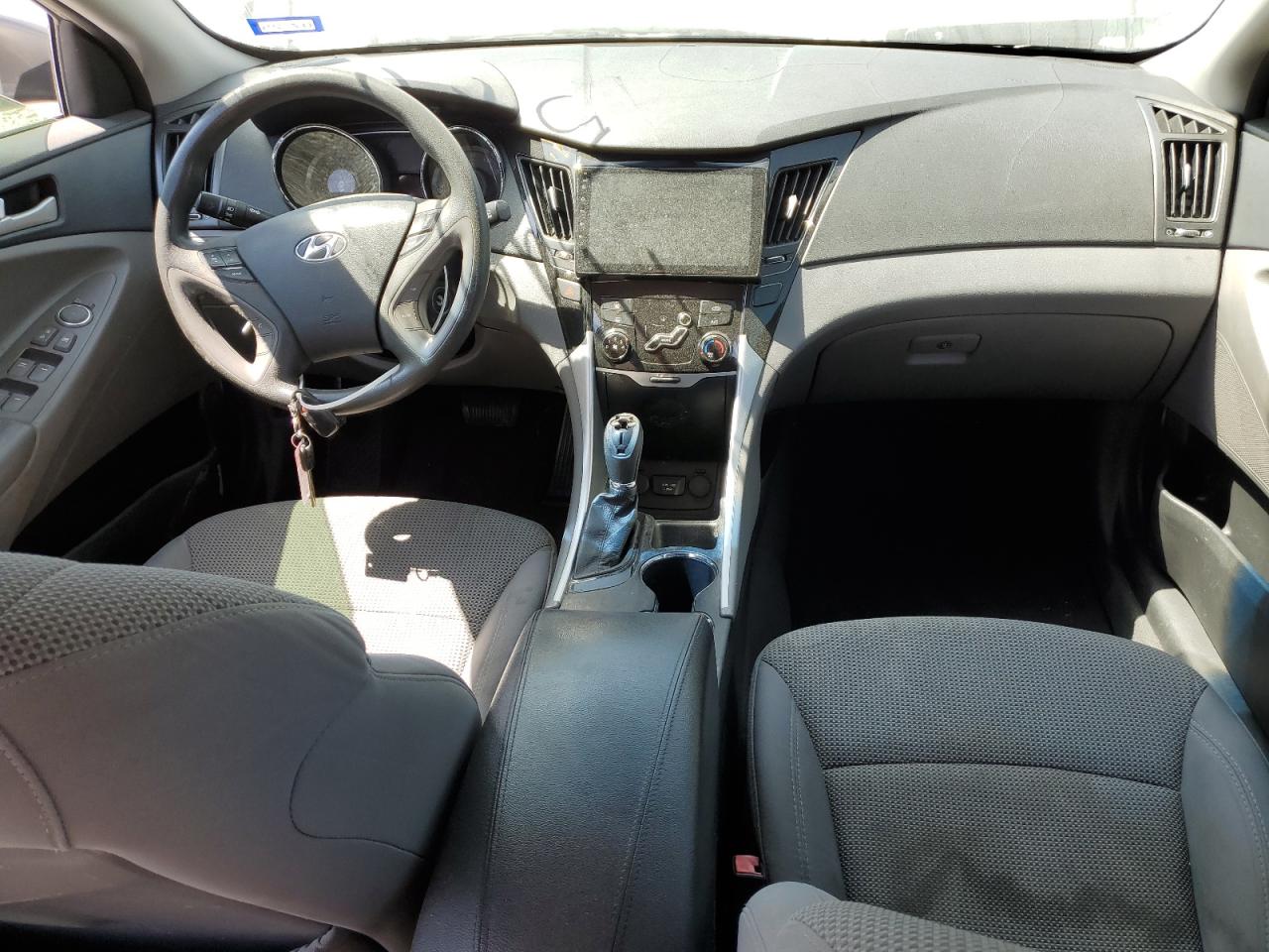2013 Hyundai Sonata - Image 8