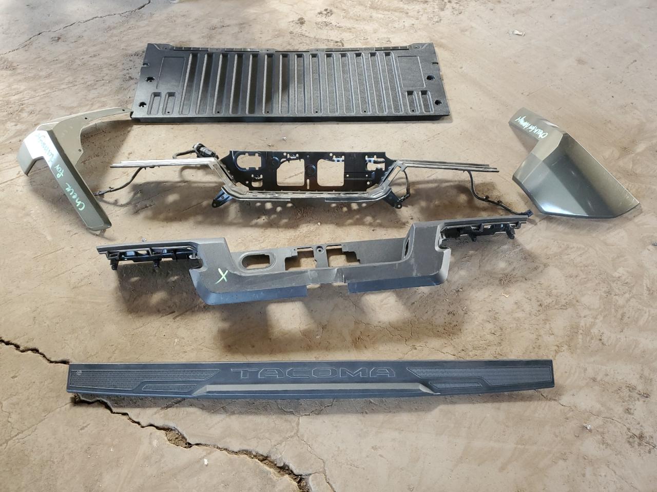 2024 Toyota Tacoma - Image 12