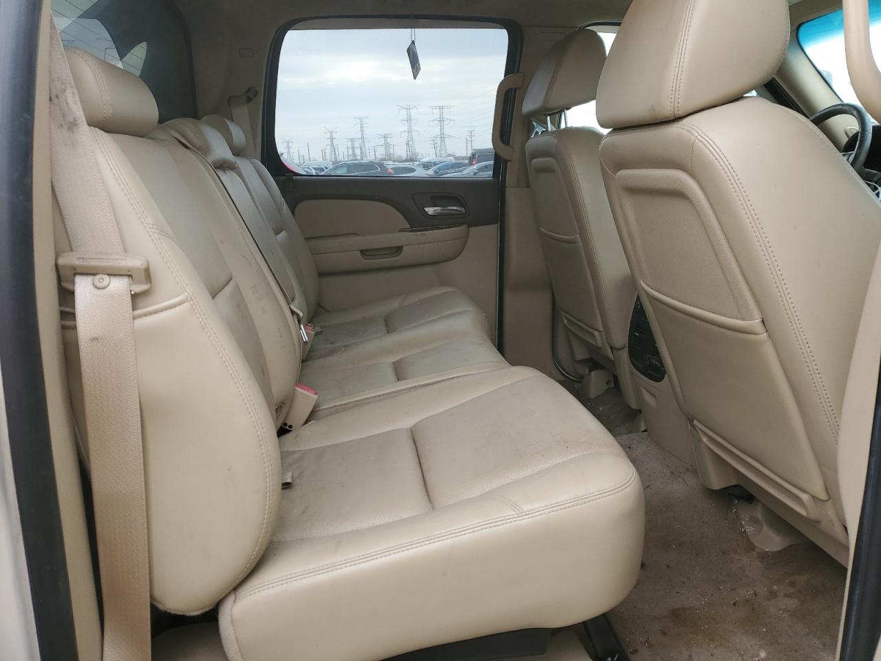 2009 Chevrolet Avalanche - Image 10