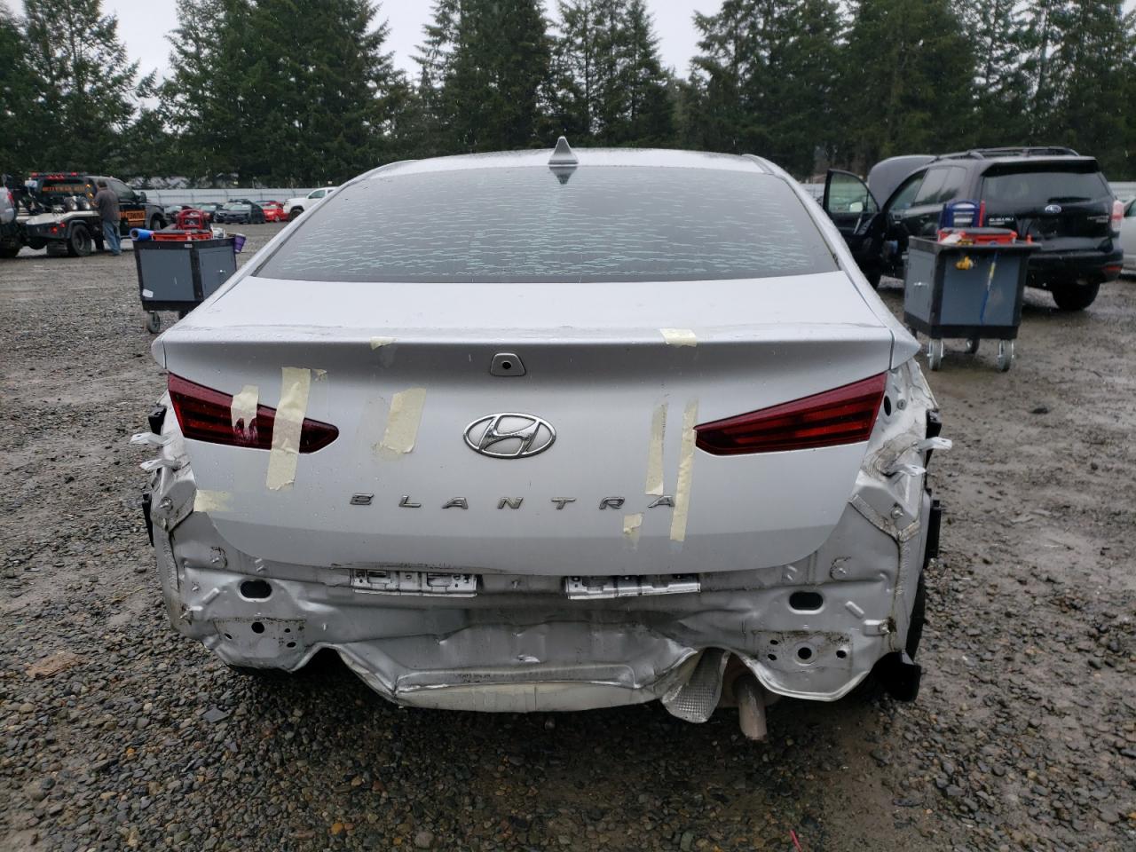 2019 Hyundai Elantra - Image 6