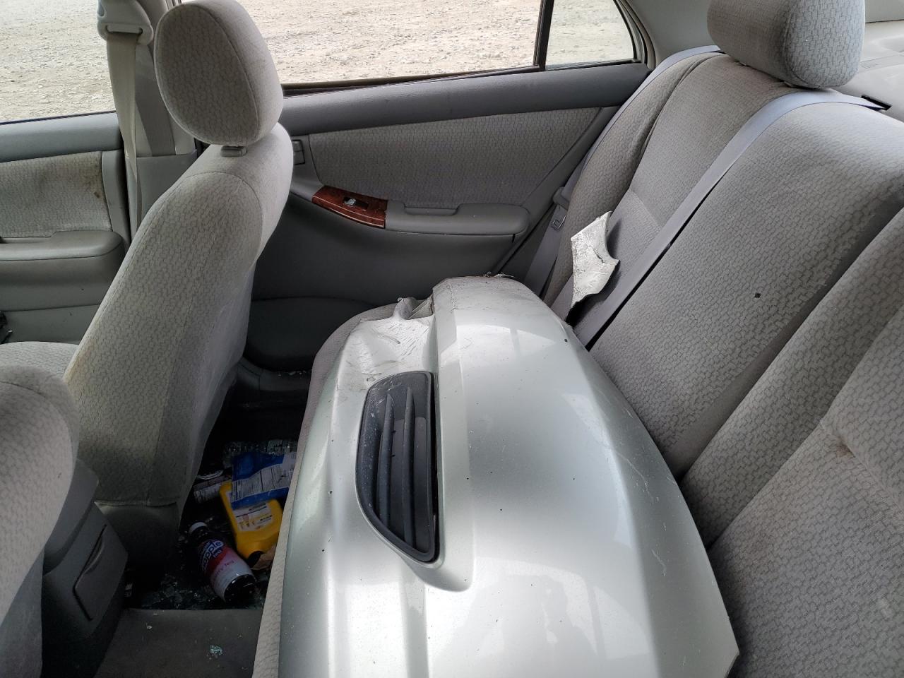 2004 Toyota Corolla - Image 10