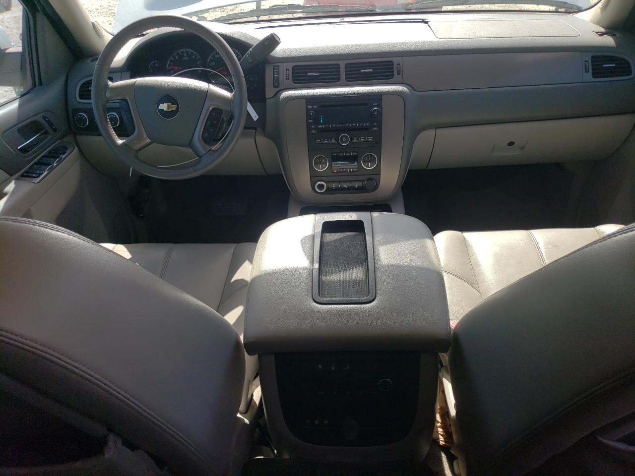 2013 Chevrolet Suburban - Image 8