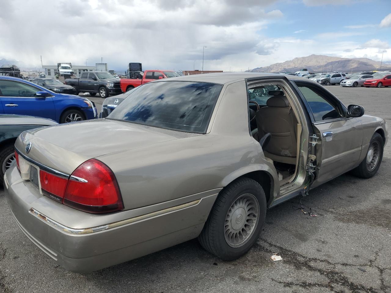 2002 Mercury Grand Marquis - Image 3