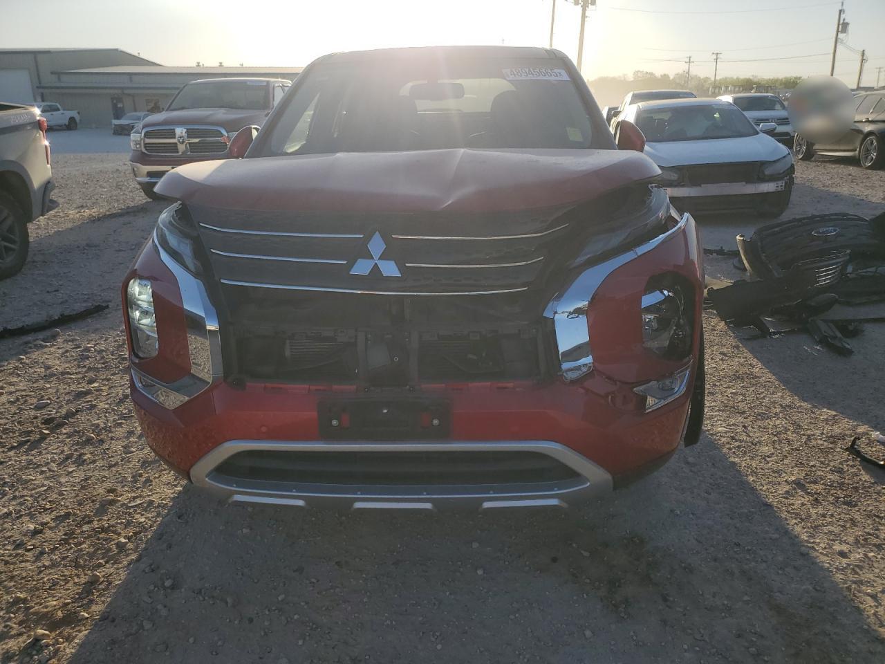 2024 Mitsubishi Outlander - Image 5