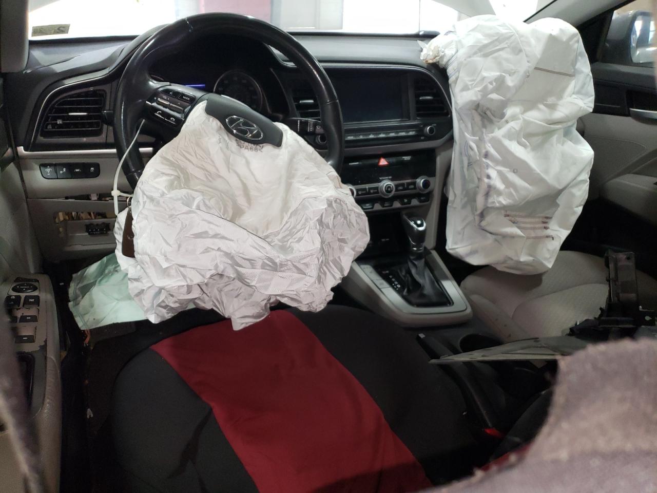 2020 Hyundai Elantra - Image 8