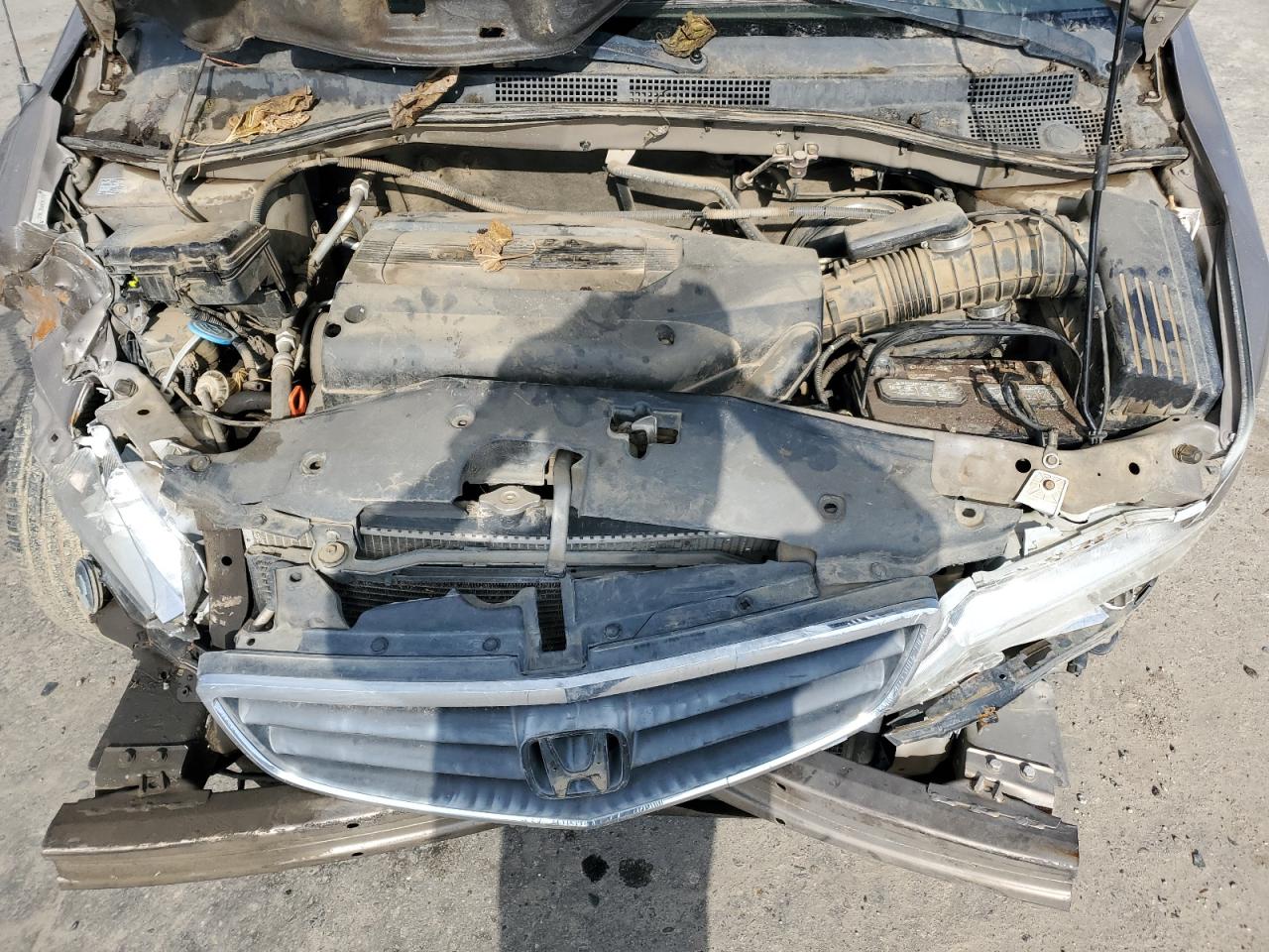 2004 Honda Odyssey - Image 13