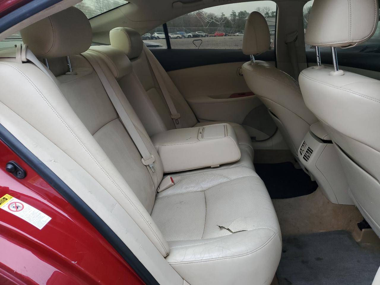 2010 Lexus ES - Image 10