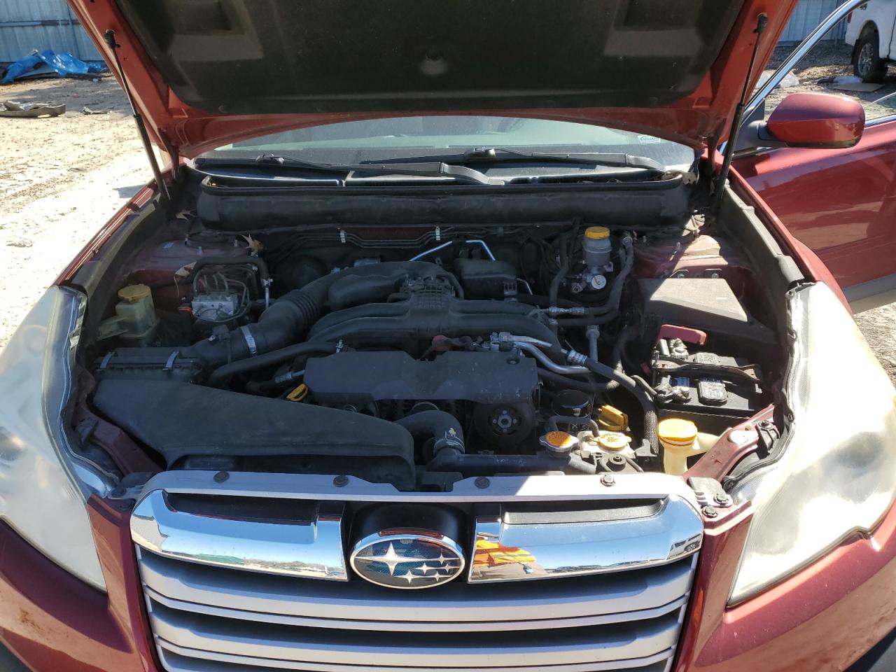 2013 Subaru Outback - Image 12