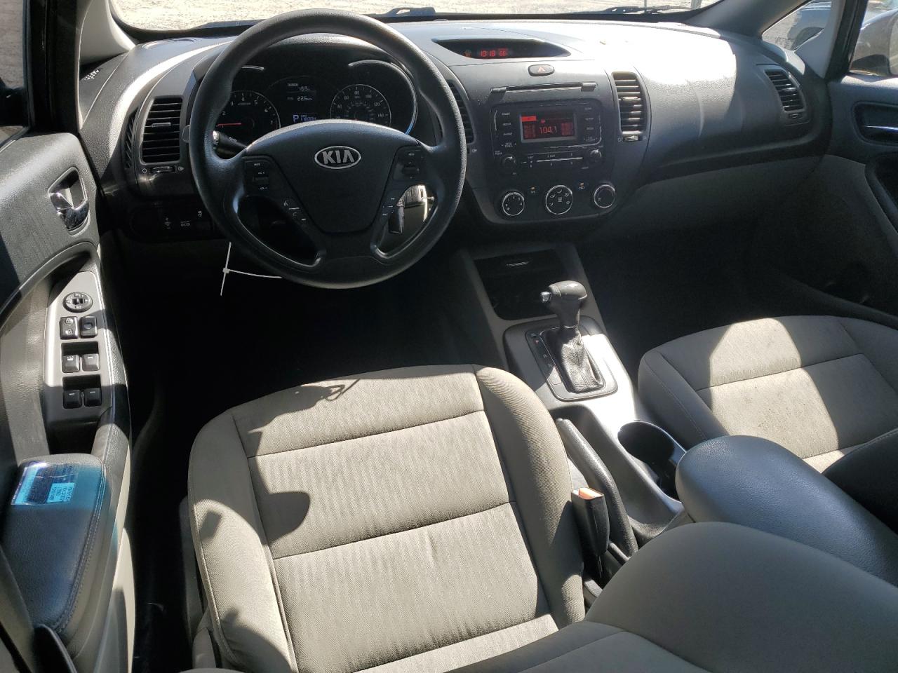 2016 Kia Forte - Image 8