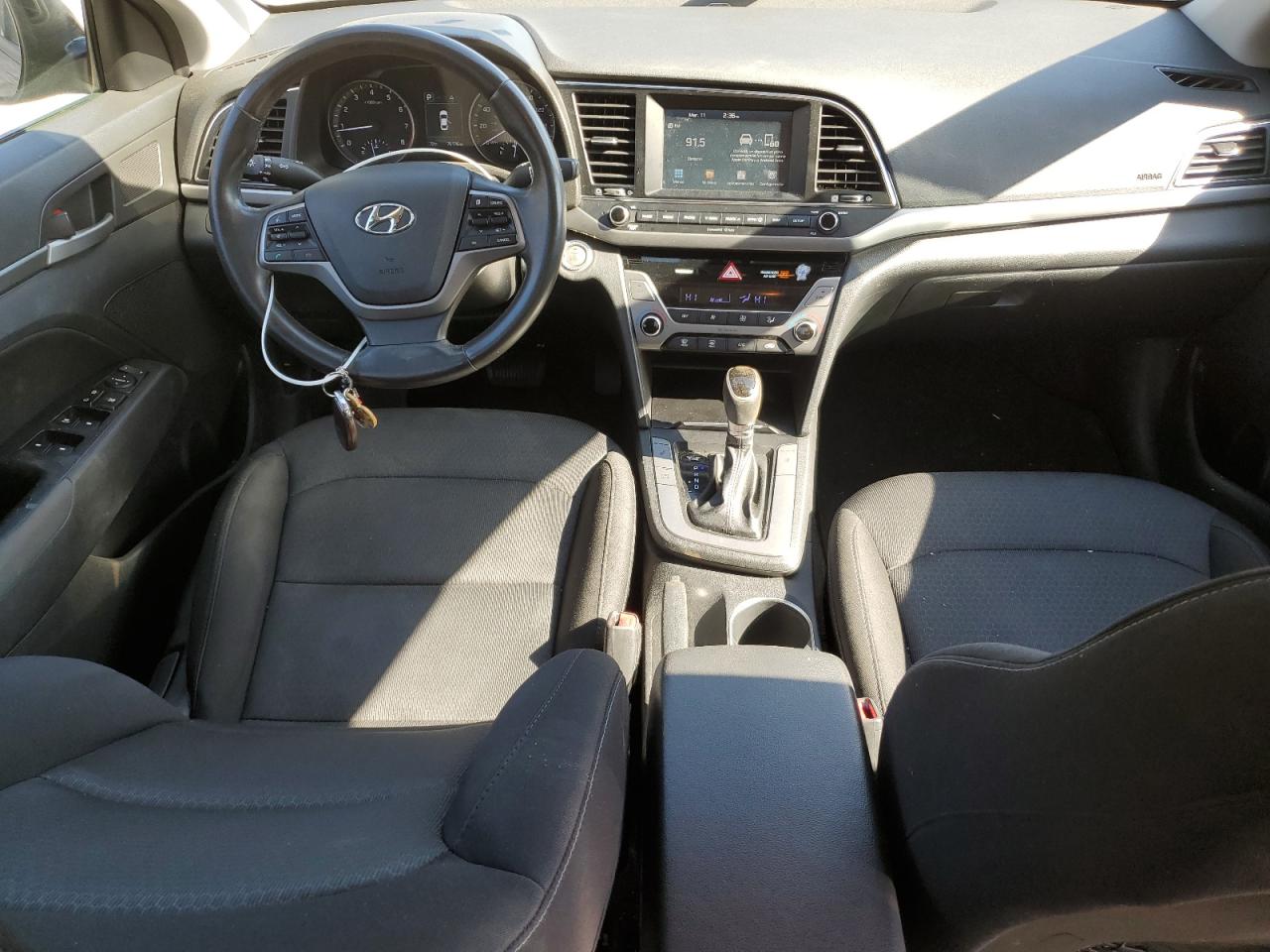 2018 Hyundai Elantra - Image 8