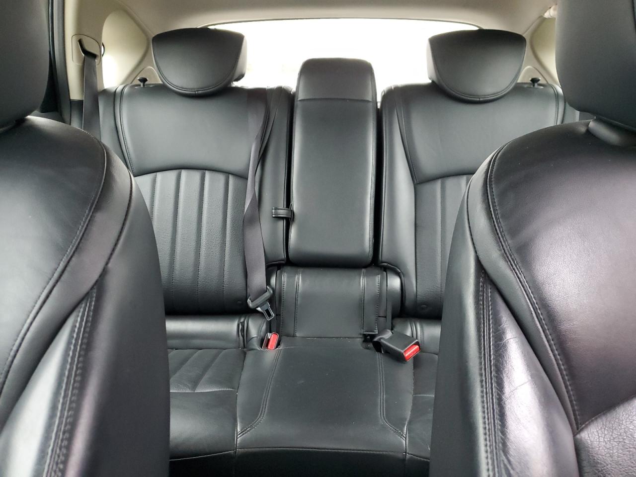 2017 Infiniti QX50 - Image 10