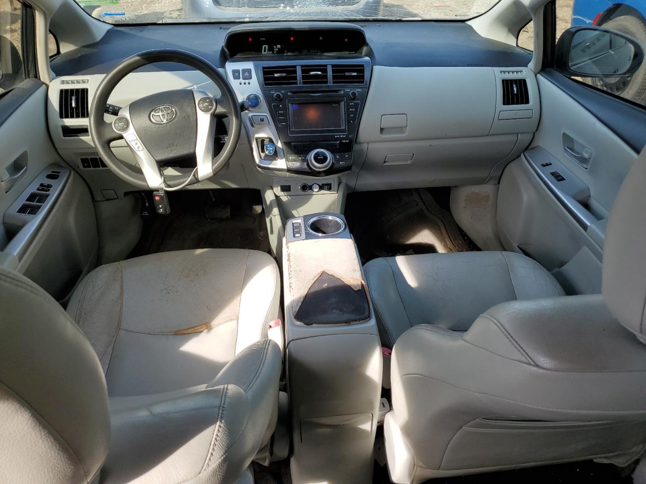 2012 Toyota Prius - Image 8