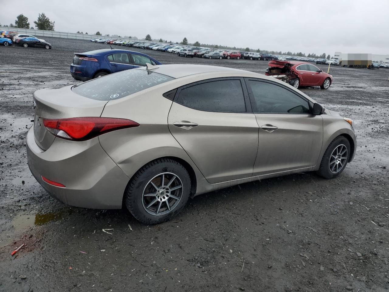 2015 Hyundai Elantra - Image 3
