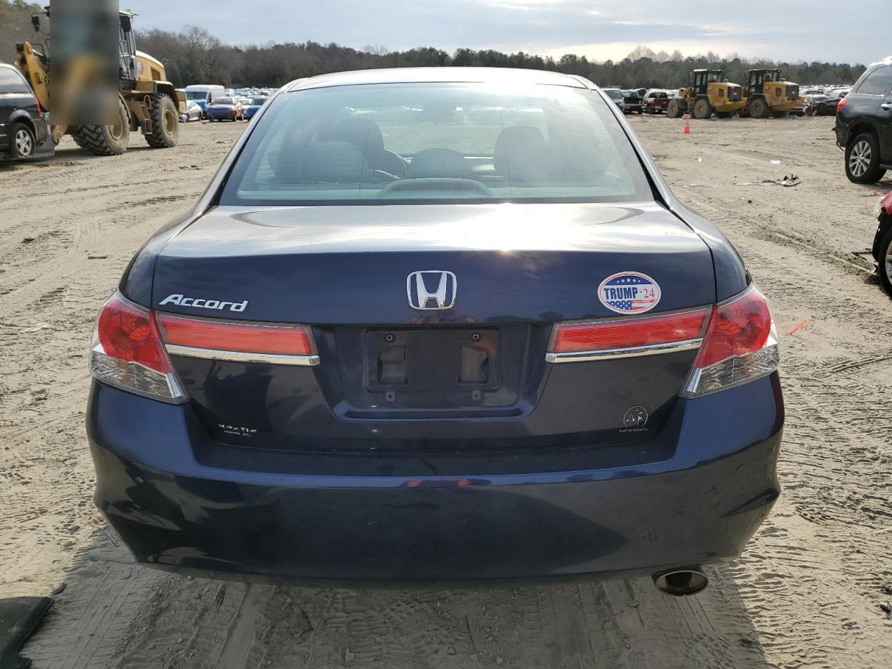 2012 Honda Accord - Image 6