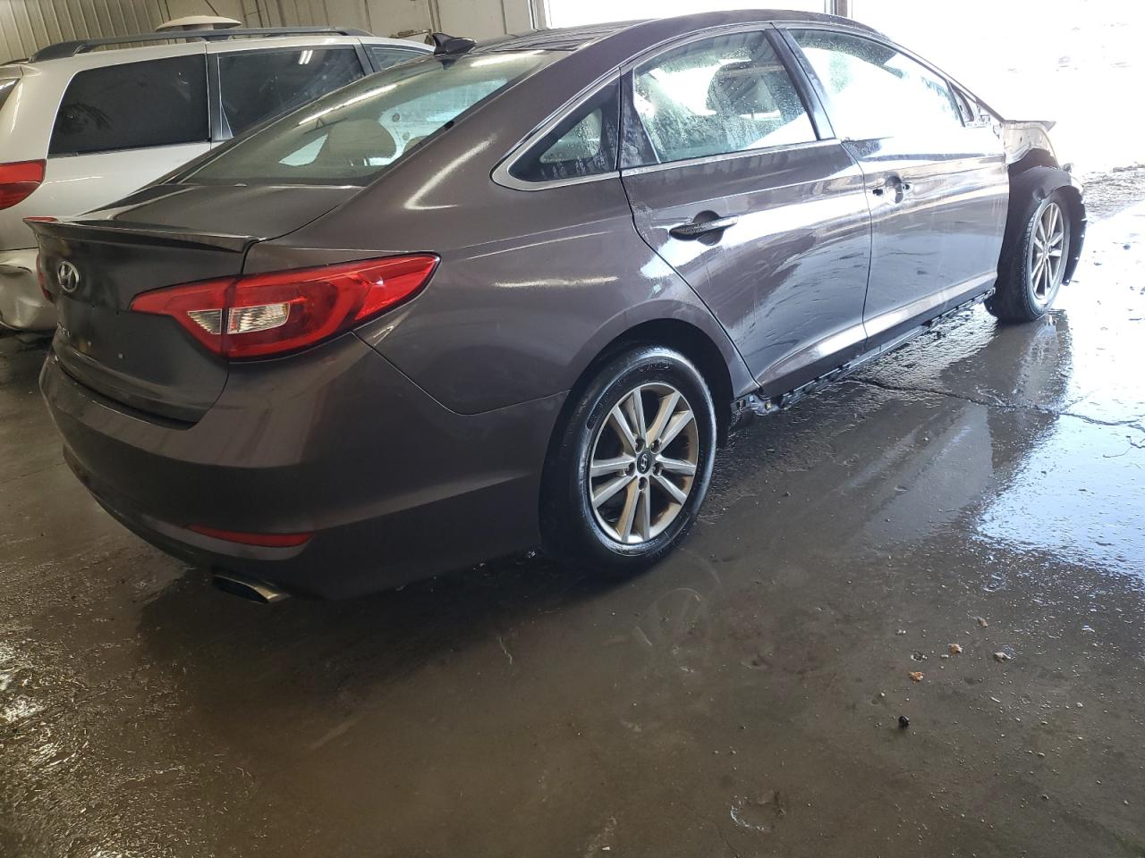 2017 Hyundai Sonata - Image 3