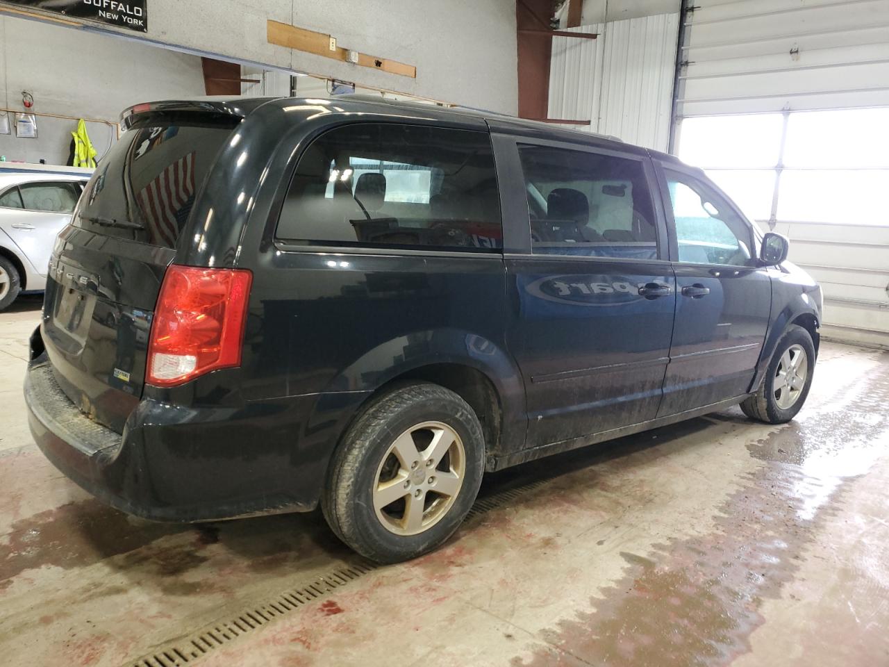 2013 Dodge Caravan - Image 3