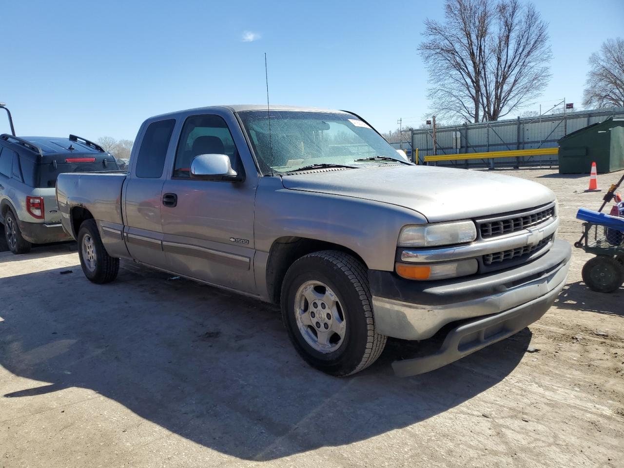 2001 Chevrolet Silverado - Image 4
