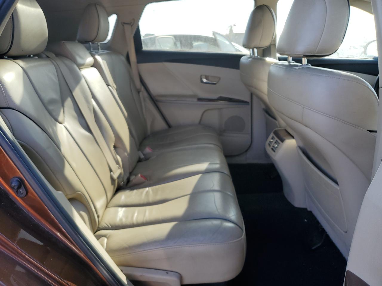 2011 Toyota Venza - Image 11