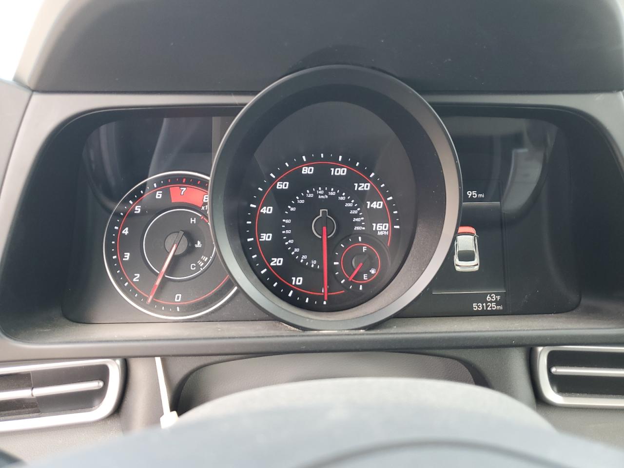 2022 Hyundai Elantra - Image 9