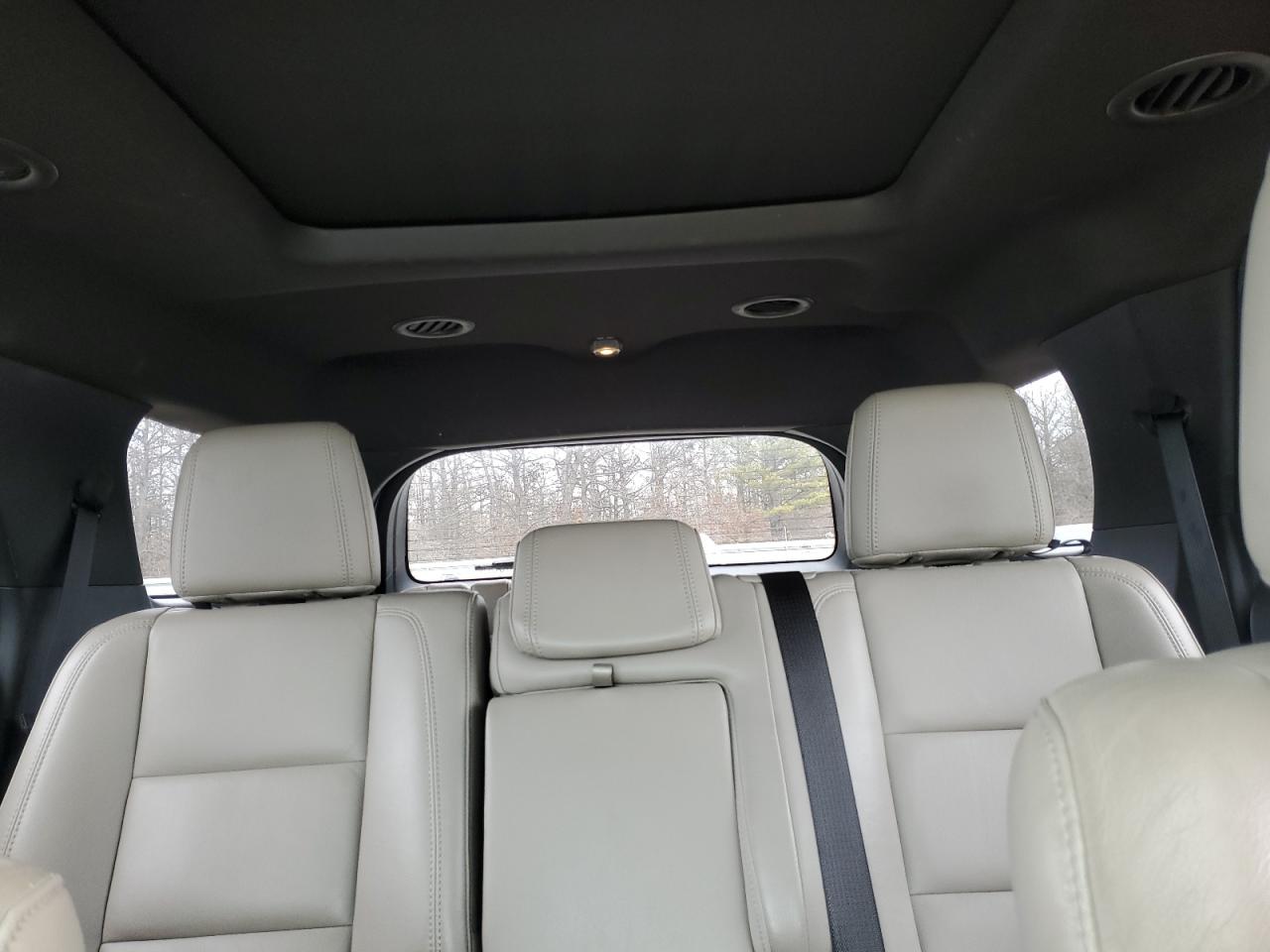 2011 Ford Explorer - Image 10
