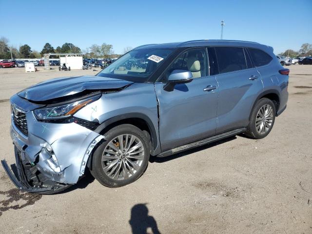 2022 Toyota Highlander Hybrid Platinum