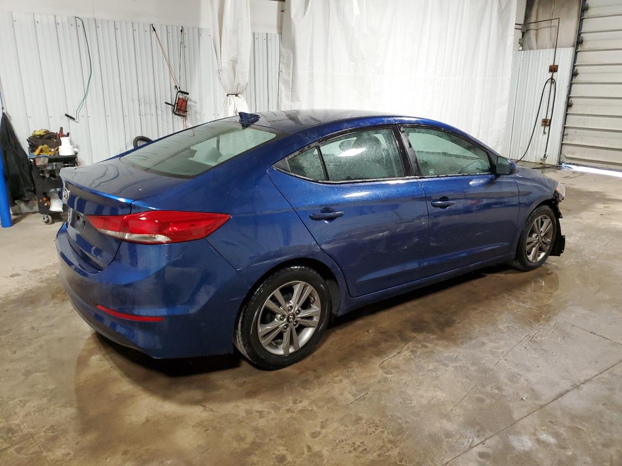 2017 Hyundai Elantra - Image 3