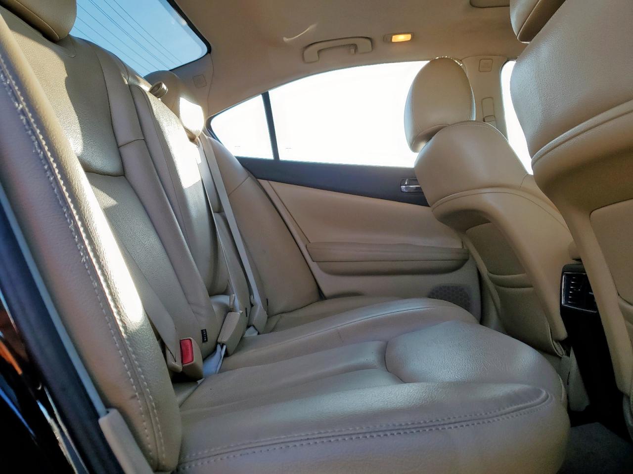 2010 Nissan Maxima - Image 10