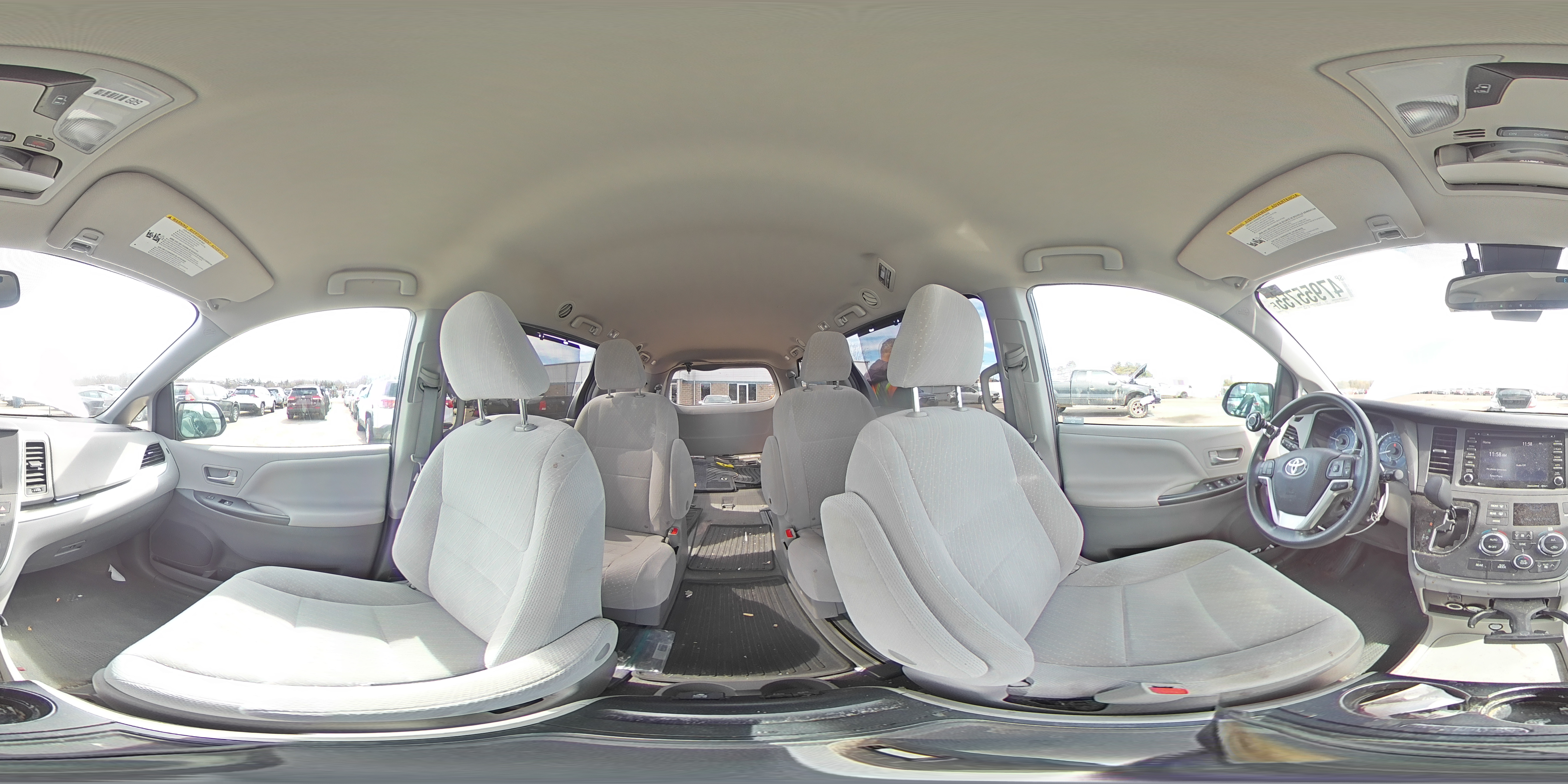 2018 Toyota Sienna - Image 13