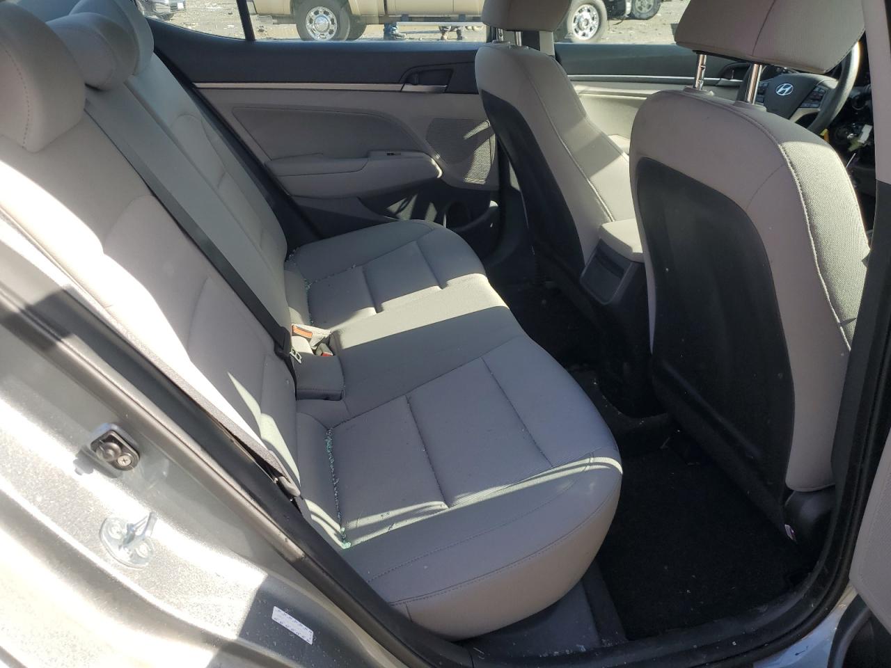 2018 Hyundai Elantra - Image 10