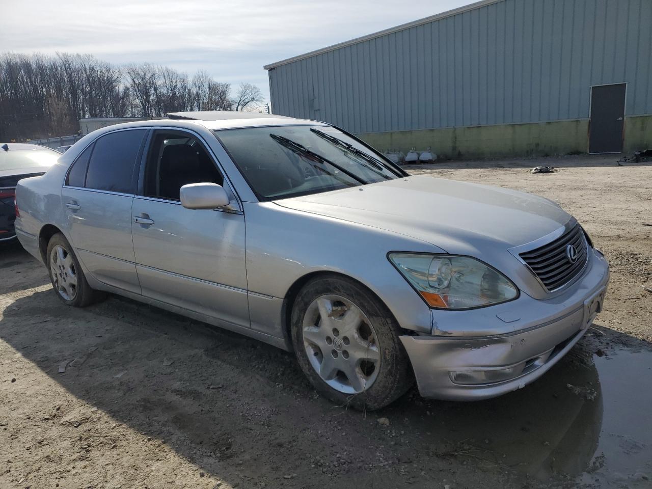 2004 Lexus LS - Image 4