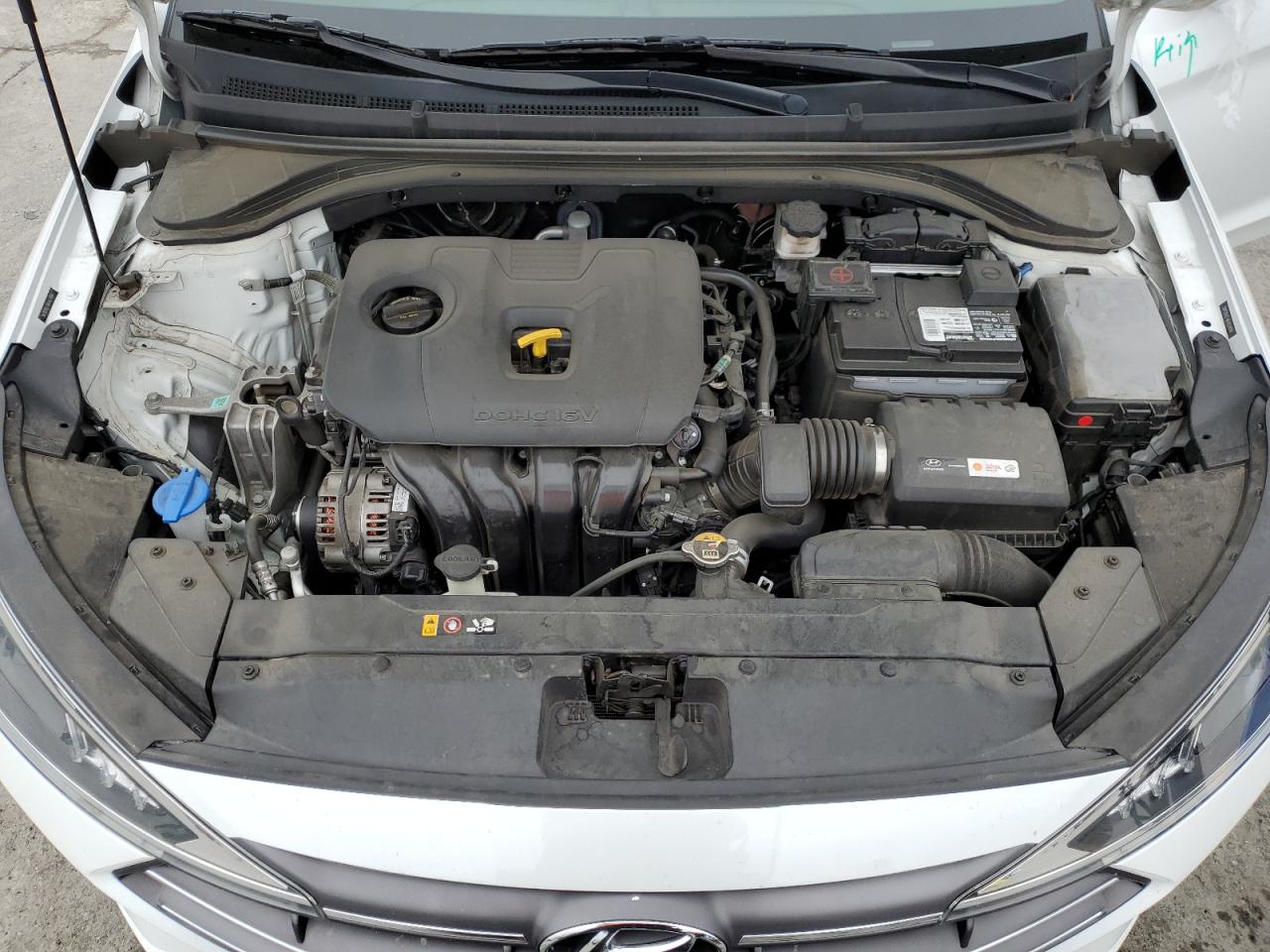 2019 Hyundai Elantra - Image 11