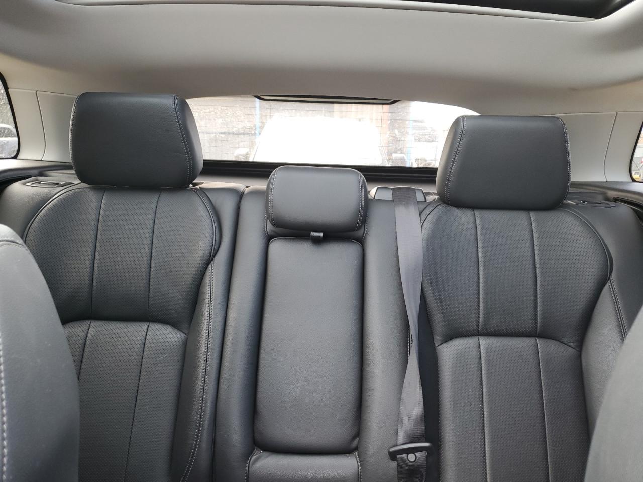 2018 Land Rover Range Rover - Image 10