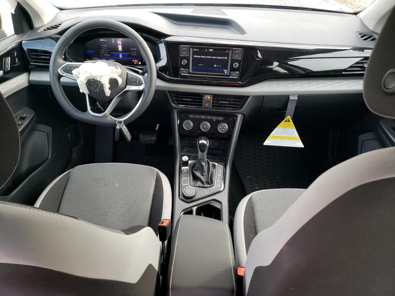 2024 Volkswagen Taos - Image 8
