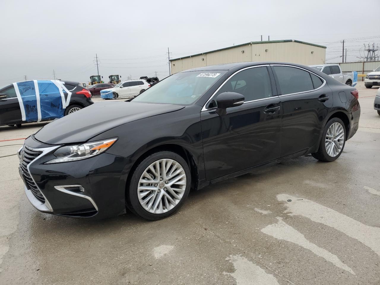 2016 Lexus ES - Image 1