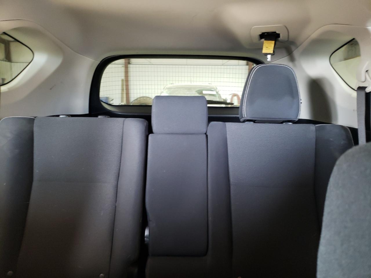 JTMRFREV3HJ104924 TOYOTA RAV4 2017
