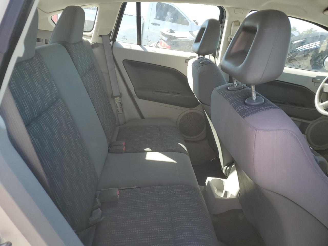 2007 Dodge Caliber - Image 10