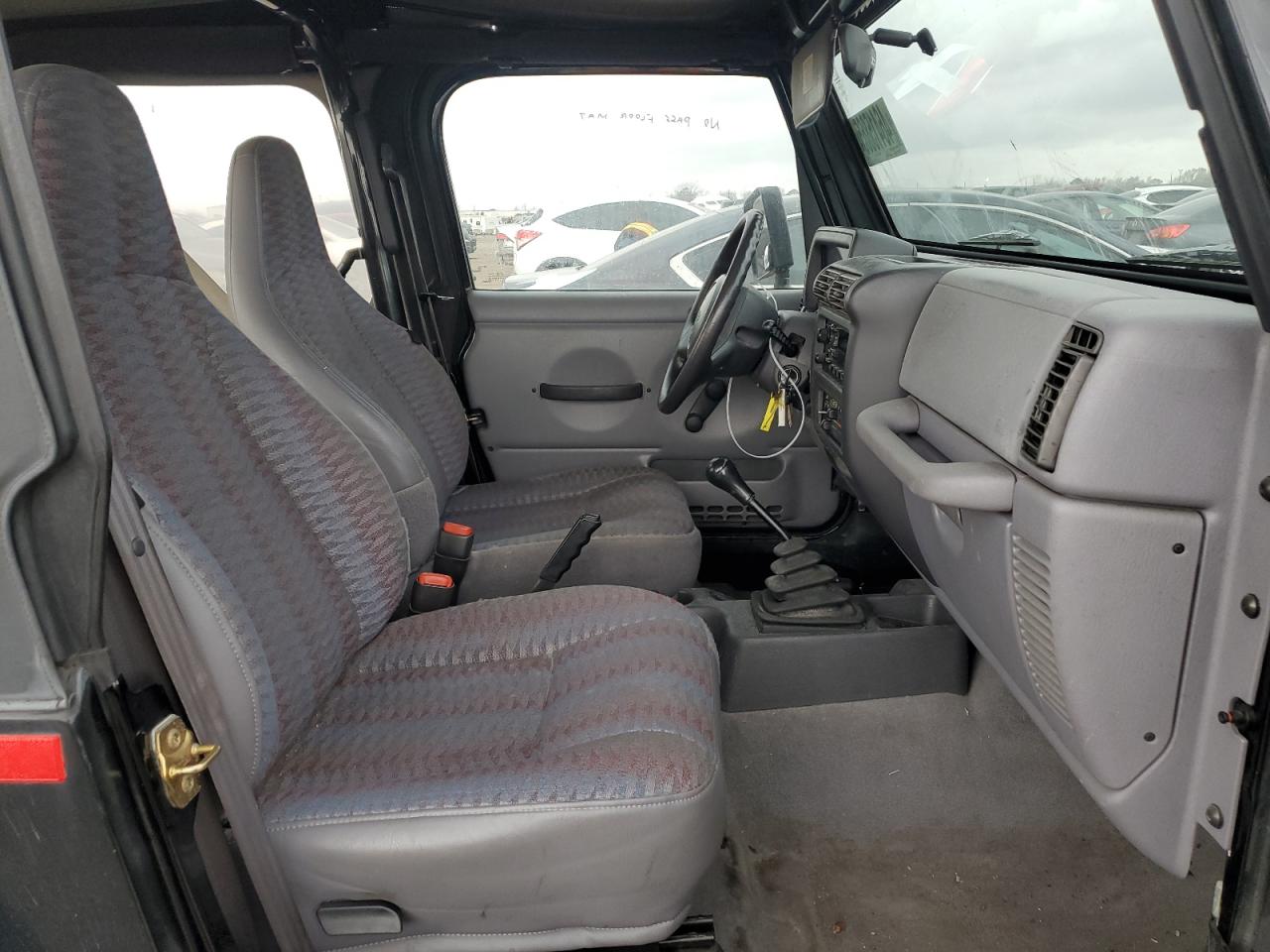 1998 Jeep Wrangler - Image 10