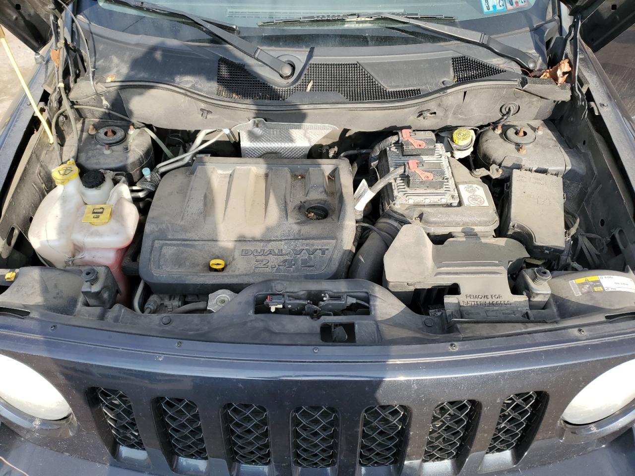 2014 Jeep Liberty (Patriot) - Image 12