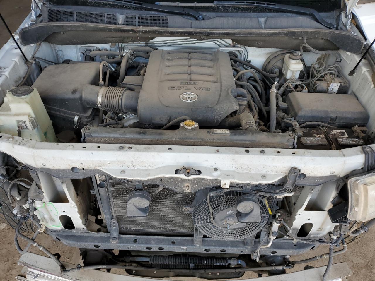 2013 Toyota Sequoia - Image 12