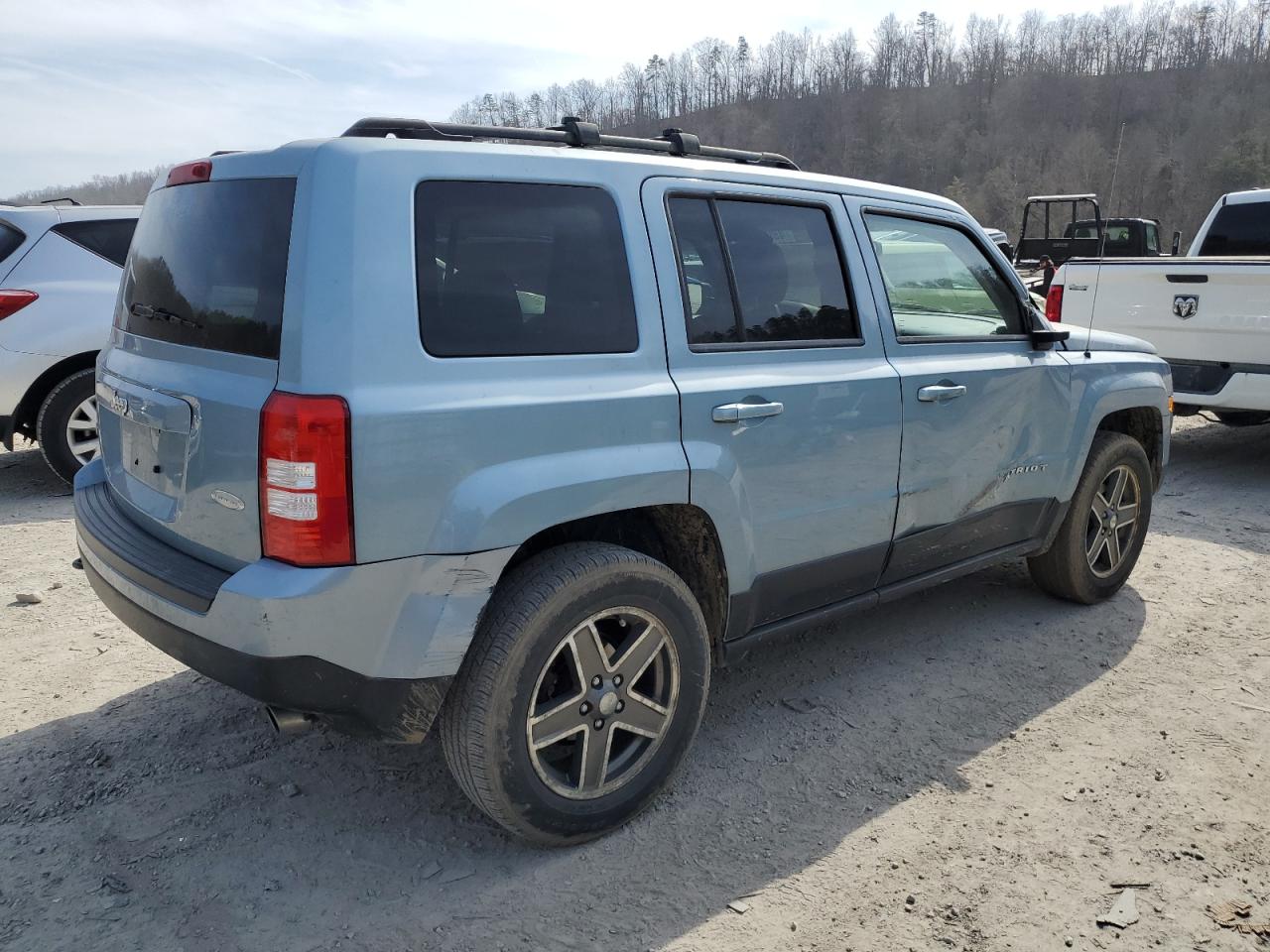 2013 Jeep Liberty (Patriot) - Image 3