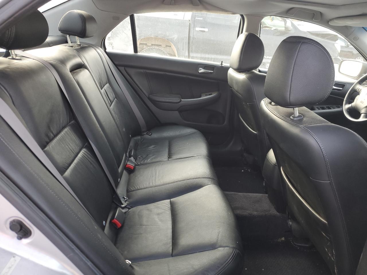 2006 Honda Accord - Image 10