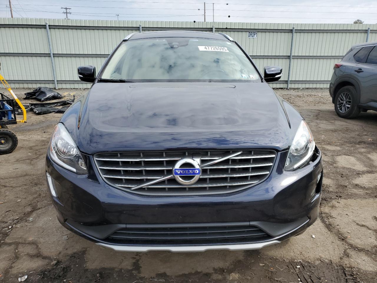 2016 Volvo XC60 - Image 5