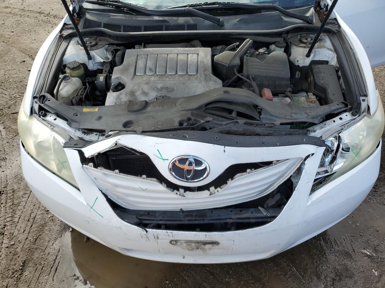 2009 Toyota Camry - Image 11