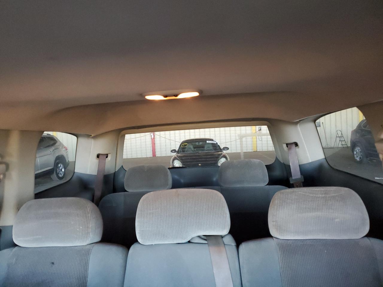 2004 Dodge Durango - Image 10
