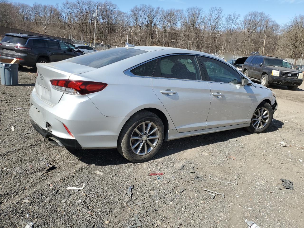2018 Hyundai Sonata - Image 3