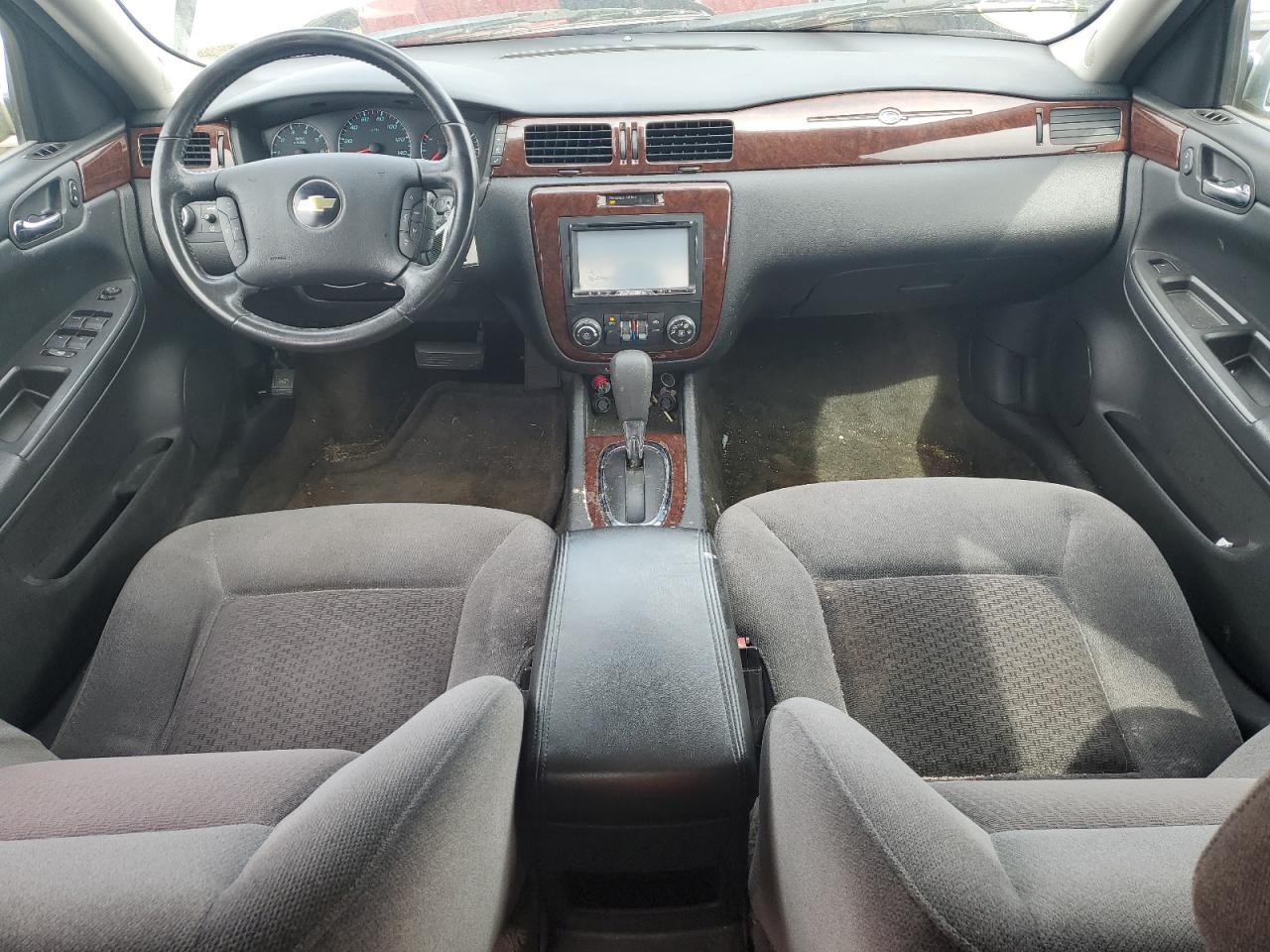 2011 Chevrolet Impala - Image 8