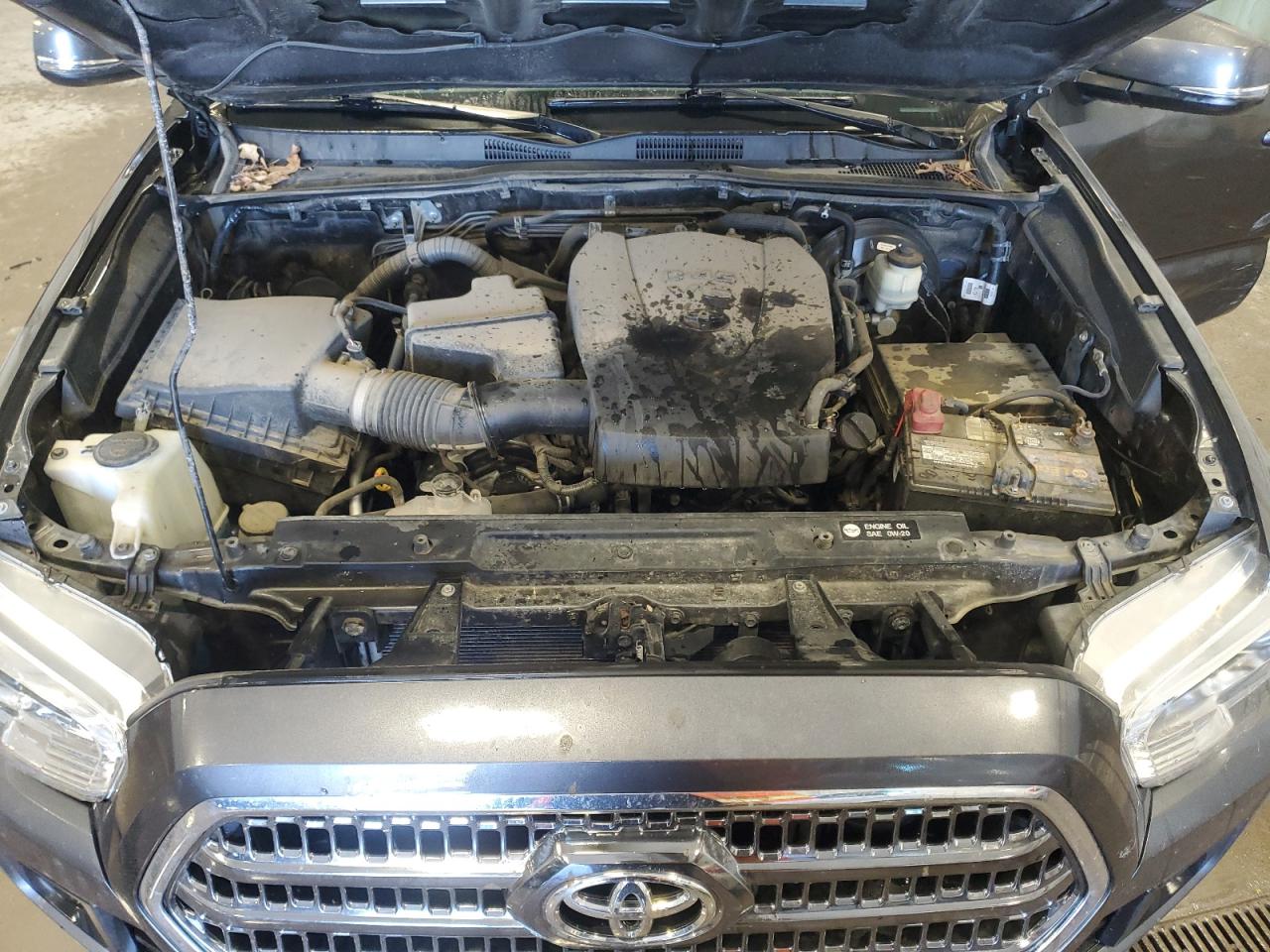 2016 Toyota Tacoma - Image 11