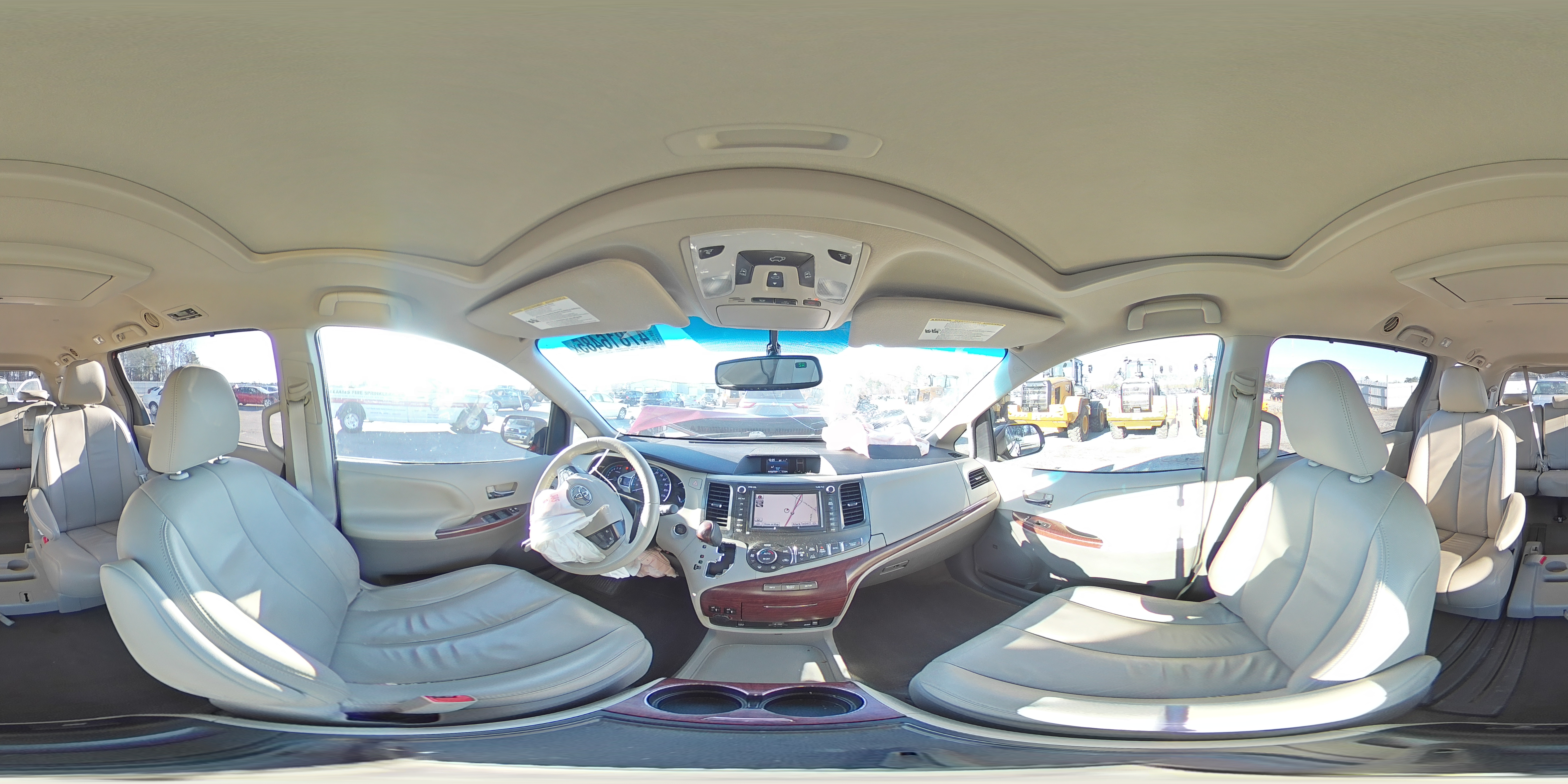 2014 Toyota Sienna - Image 13